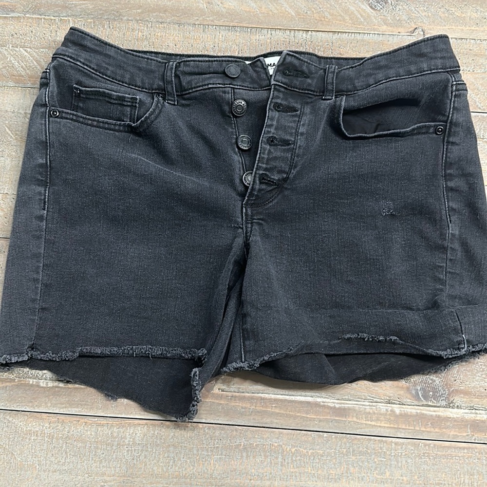 Cutoff Jean shorts